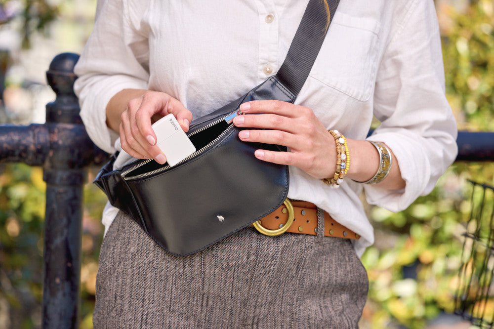 44213 Kožená crossbody taška Zippo Signature