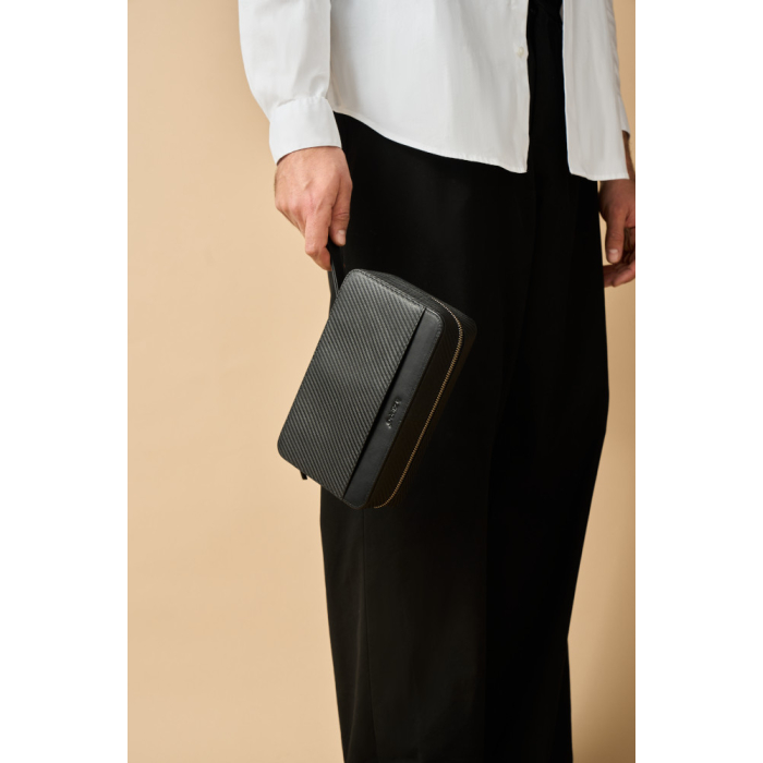 44207 Kožená cestovní taška na doutníky Zippo Carbon